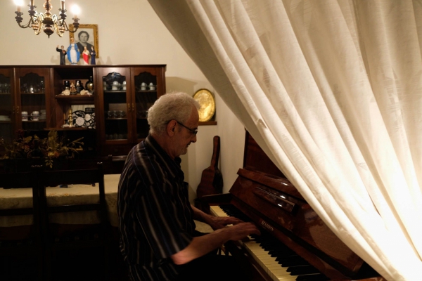 Tony (72), rheumatized piano teacher Lebanese conservatory  (Lebanon 2018)