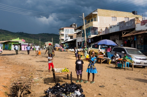 Dark Kenyan street life (Kenya, 2017)